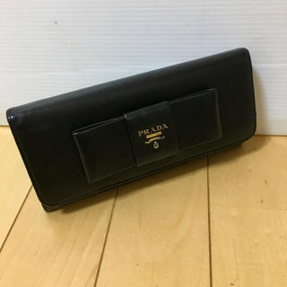 プラダ(PRADA)のプラダ　長財布　リカラー品(財布)