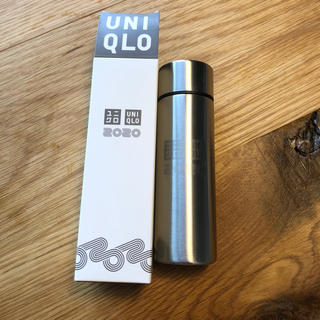 ユニクロ(UNIQLO)のユニクロ　ノベルティ　水筒　グレー　2020(水筒)