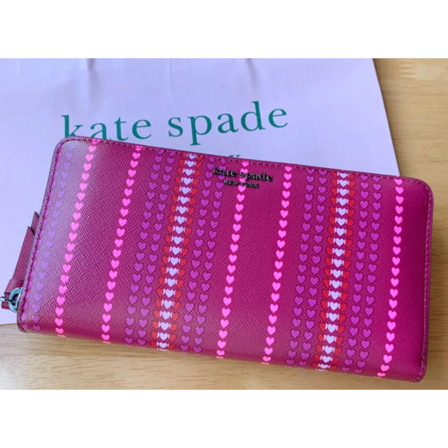 ピンクkate spade　長財布　ストライプ　ハート　ネオン　ピンク　赤　レッド