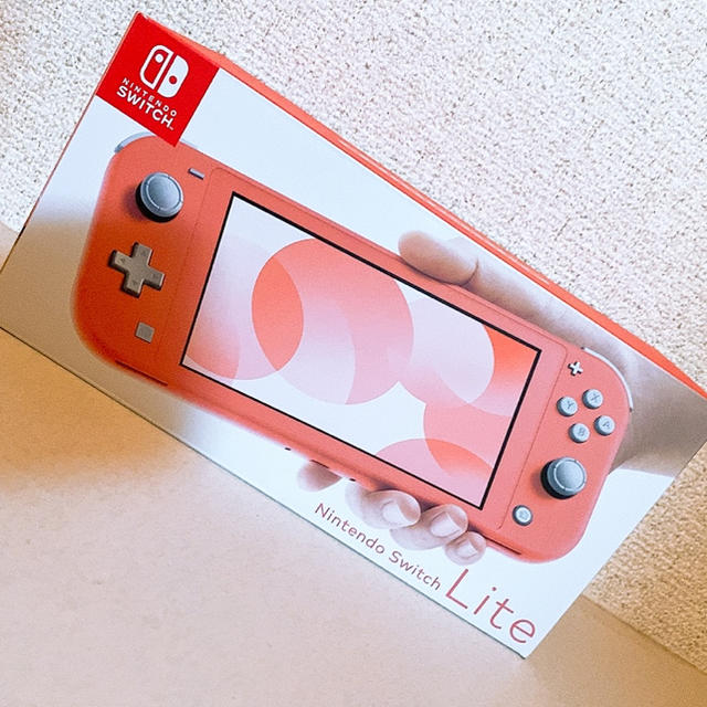 ニンテンドースイッチライト　コーラル　Nintendo　Switch　Lite