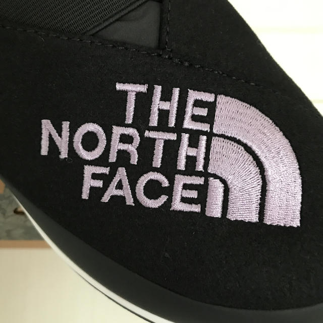 THE NORTH FACE(ザノースフェイス)のノースフェイス スナイデル　スニーカー　靴　新品　24cm NIKE emni レディースの靴/シューズ(スニーカー)の商品写真