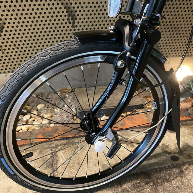 BROMPTON(ブロンプトン)の2020ブロンプトンM2L-XブラックエディションモデルチタンBrompton  スポーツ/アウトドアの自転車(自転車本体)の商品写真