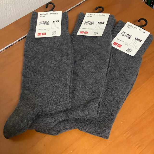 UNIQLO(ユニクロ)のUNIQLO レギュラーソックス スーピマコットン ダークグレー 3足 メンズのレッグウェア(ソックス)の商品写真