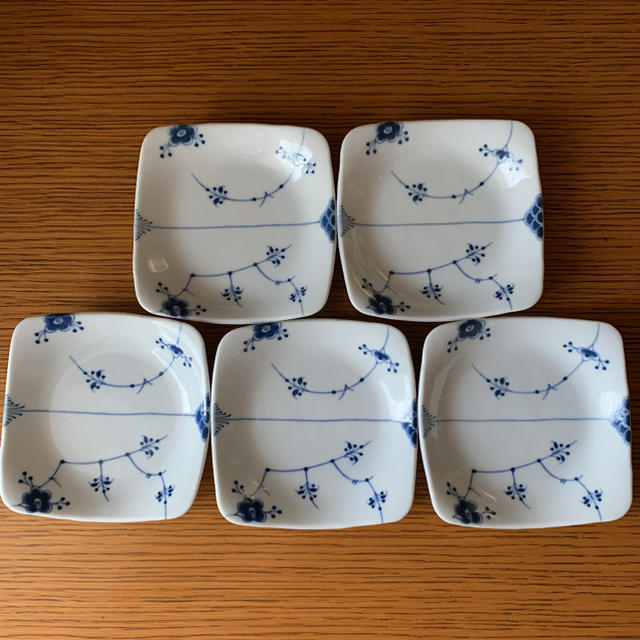 Brouje 四角い皿 角皿 5枚 ロイヤルコペンハーゲン風の通販 by Brouje 四角い皿 角皿 5枚 ロイヤルコペンハーゲン風の通販 by