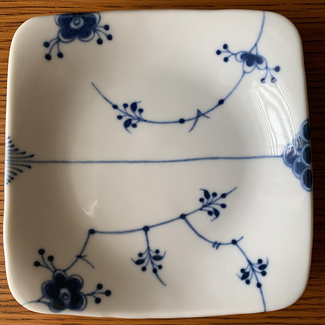 Brouje 四角い皿 角皿 5枚 ロイヤルコペンハーゲン風の通販 by Brouje 四角い皿 角皿 5枚 ロイヤルコペンハーゲン風の通販 by