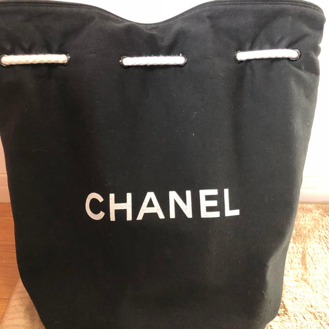 CHANEL(シャネル)のCHANELノベルティー巾着 レディースのバッグ(リュック/バックパック)の商品写真