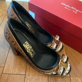 フェラガモ(Ferragamo)のFerragamo パンプス (ハイヒール/パンプス)