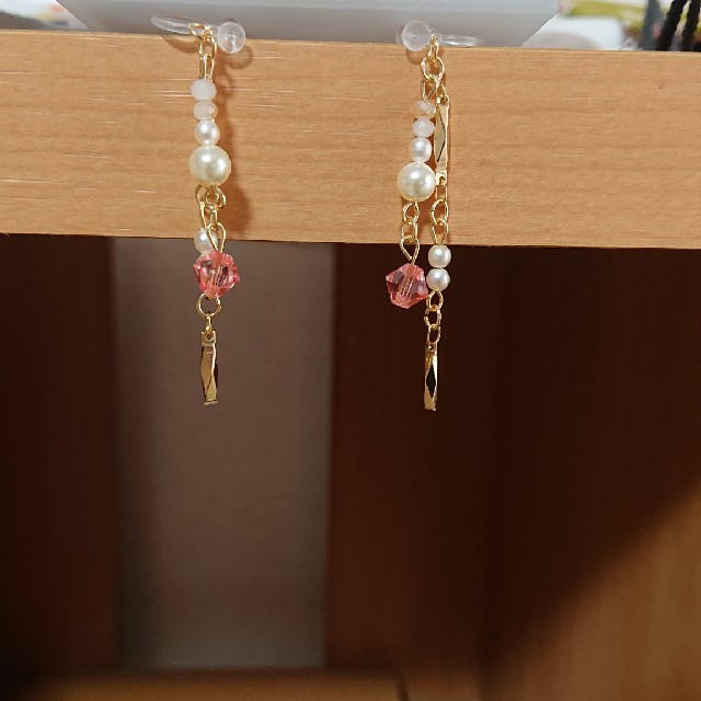 SWAROVSKI(スワロフスキー)の～〈Rp〉Petit   garden～  〈樹脂ノンホールピアス〉 ハンドメイドのアクセサリー(ピアス)の商品写真