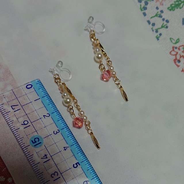 SWAROVSKI(スワロフスキー)の～〈Rp〉Petit   garden～  〈樹脂ノンホールピアス〉 ハンドメイドのアクセサリー(ピアス)の商品写真