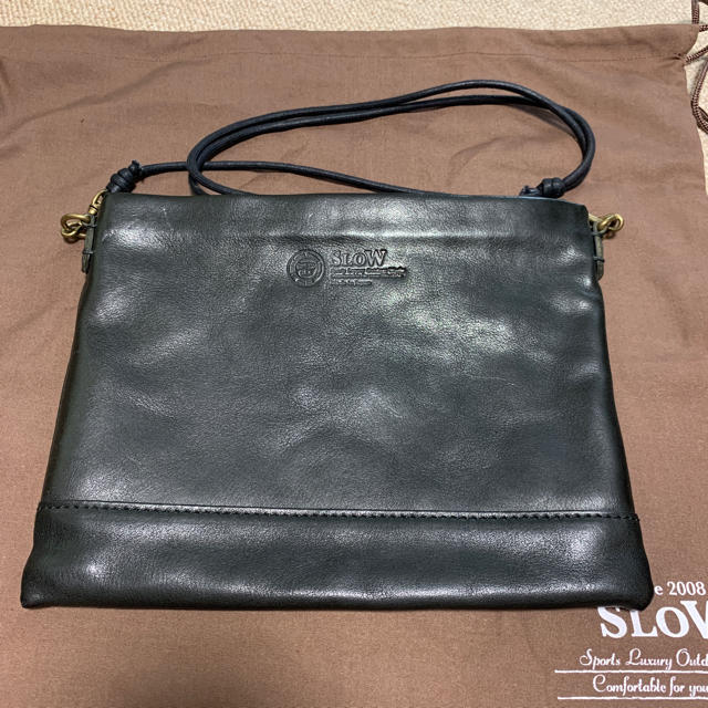 美品　SLOW × BEAMS / 別注 レザーサコッシュ　バッグ　ブラック SLOW×BEAMS> 別注レザーサコッシュ｜ビームス 柏｜BEAMS