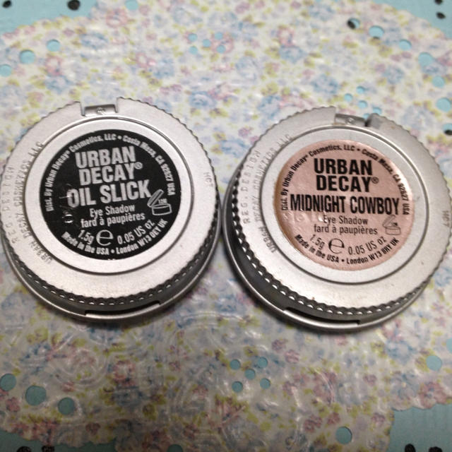 URBAN DECAY アイシャドー コスメ/美容のベースメイク/化粧品(その他)の商品写真