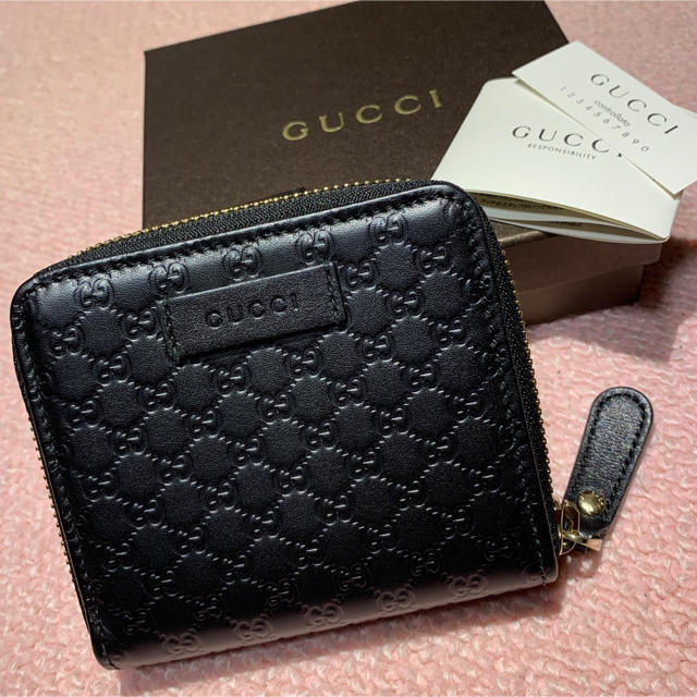 Gucci(グッチ)の送料込み♪ GUCCI 二つ折り財布　 レディースのファッション小物(財布)の商品写真