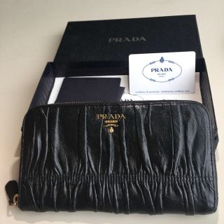 プラダ(PRADA)のPRADA長財布　　週末最終値下げ(財布)