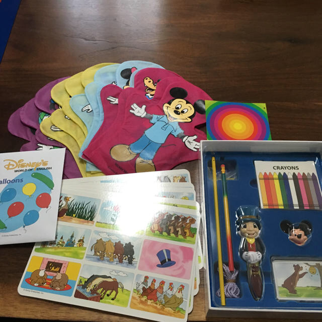 ワールドファミリー ディズニー英語システム メインプログラム CD ガイドブック キッズ/ベビー/マタニティのおもちゃ(知育玩具)の商品写真