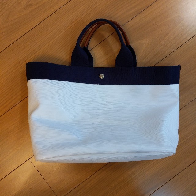 【最終値下美品】topkapi　ホワイト×紺×茶色　大容量　状態良　ママ　通勤バッグ
