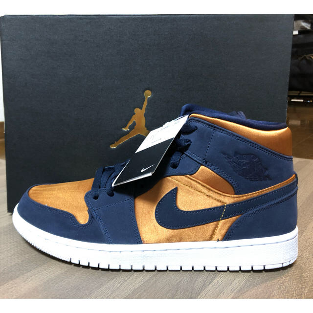 NIKE(ナイキ)の【新品未使用】NIKE AIR JORDAN 1 MID OBSIDIAN メンズの靴/シューズ(スニーカー)の商品写真