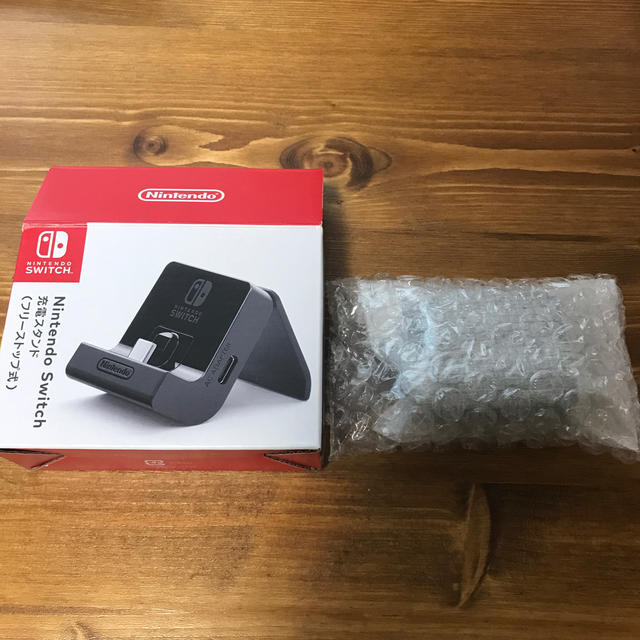 任天堂 任天堂純正品 Nintendo Switch充電スタンド フリーストップ式 の通販 By べろだしいぬ S Shop ニンテンドウならラクマ 任天堂 任天堂純正品 Nintendo Switch充電スタンド フリーストップ式 の通販 By べろだしいぬ S Shop ニンテンドウならラクマ