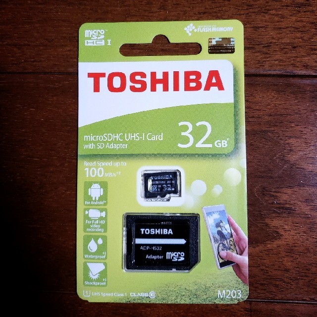 東芝(トウシバ)の★アダプタ付き★マイクロSDカード★東芝★microSD 32GB★ スマホ/家電/カメラのスマートフォン/携帯電話(その他)の商品写真