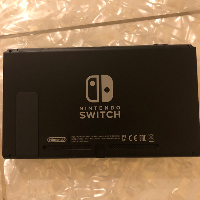 新型　Nintendo Switch  ネオンブルー　クーポンで百円安くなります家庭用ゲーム機本体