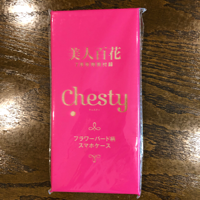 Chesty(チェスティ)の美人百花　七月号　チェスティ　フラワーバード柄スマホケース　付録のみ スマホ/家電/カメラのスマホアクセサリー(モバイルケース/カバー)の商品写真