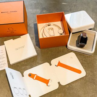 エルメス(Hermes)のApple Watch SERIES3 hermes 38mm レザーストラップ(腕時計)