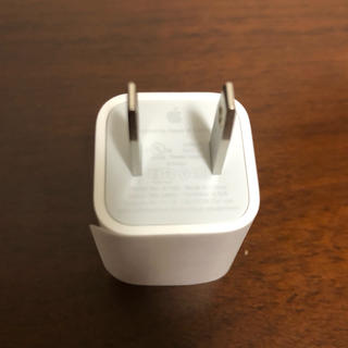 アップル(Apple)のiPhone ACアダプタ(バッテリー/充電器)