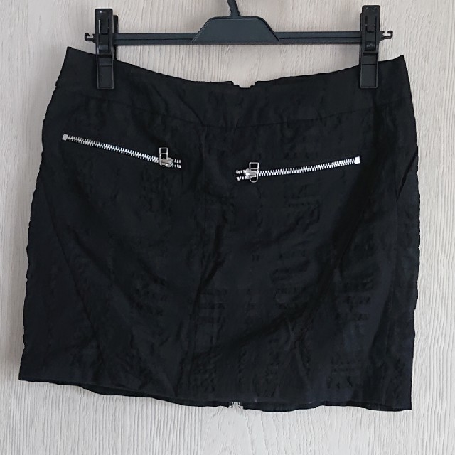 AGOSTO SHOP(アゴストショップ)のAGOSTO 黒色 スカート レディースのスカート(ミニスカート)の商品写真