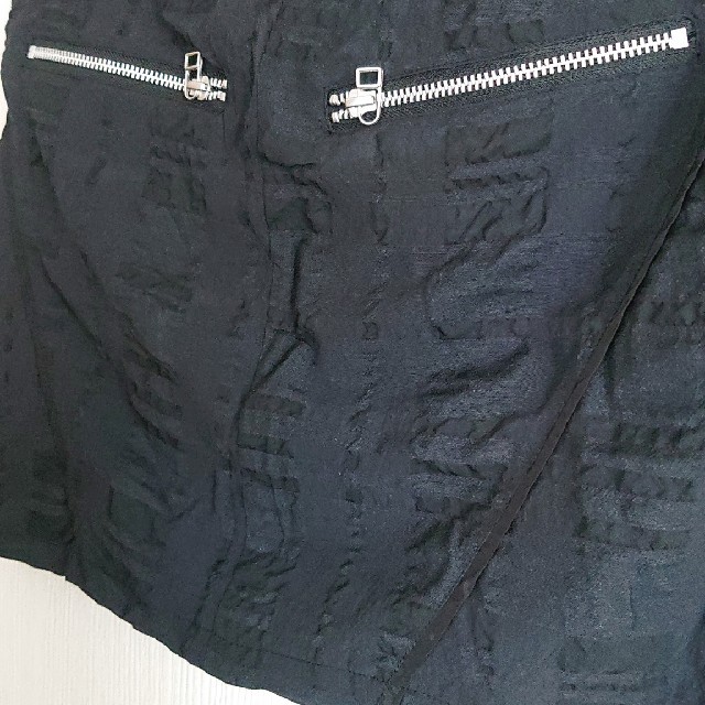 AGOSTO SHOP(アゴストショップ)のAGOSTO 黒色 スカート レディースのスカート(ミニスカート)の商品写真