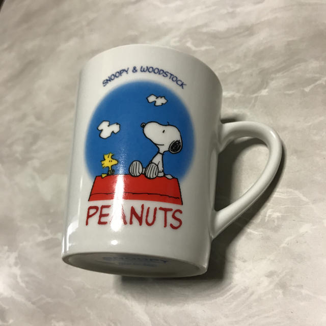 SNOOPY(スヌーピー)の【新品・未使用】スヌーピーのマグカップ　1点 インテリア/住まい/日用品のキッチン/食器(グラス/カップ)の商品写真