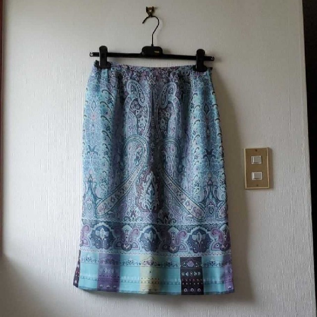 PARENNE  柄物スカート レディースのスカート(ひざ丈スカート)の商品写真