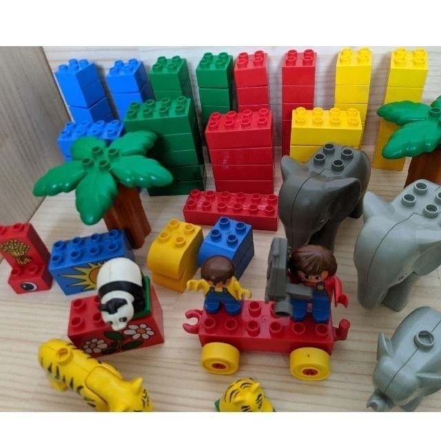 Lego(レゴ)の【廃盤品】レゴ　デュプロ　ぞうさんファミリー　No.2332（LEGO中古品) キッズ/ベビー/マタニティのおもちゃ(積み木/ブロック)の商品写真