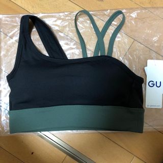 ジーユー(GU)のGU スポーツブラ　バイカラー(トレーニング用品)