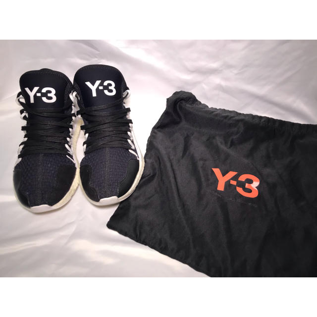 Y-3(ワイスリー)のY-3 KUSARI BLACK/WHITE 26.0cm メンズの靴/シューズ(スニーカー)の商品写真