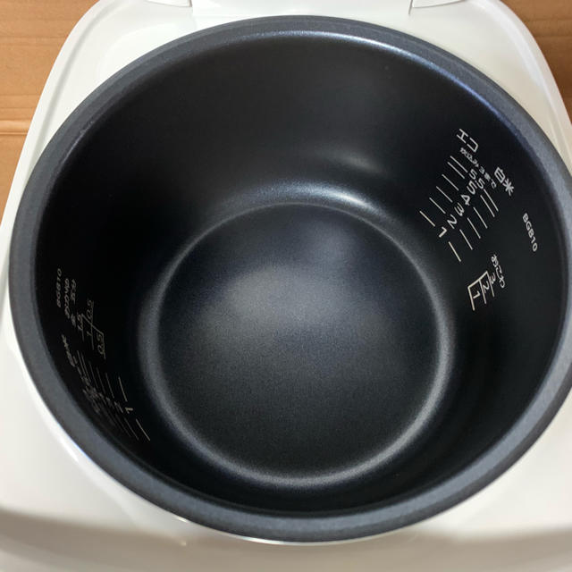 【送料無料】タイガー マイコン炊飯ジャー 5.5合炊き JBG-B100 炊飯器