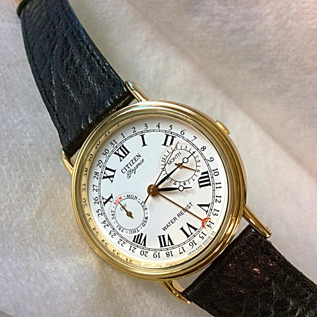 激レア‼️海外モデル‼️シチズン エレガンス トリプルカレンダー メンズ腕時計