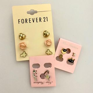 フォーエバートゥエンティーワン(FOREVER 21)のピアス(ピアス)