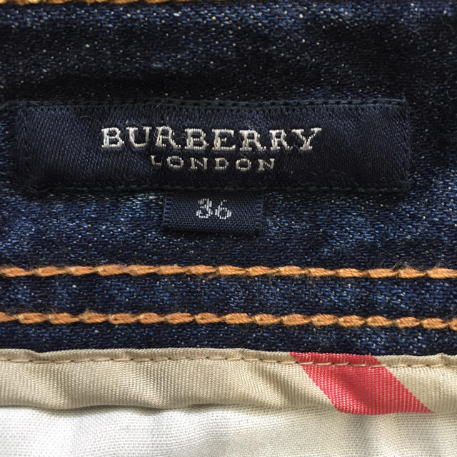 BURBERRY(バーバリー)のmickey様専用★バーバリーロンドン☆デニム ジーンズ レディースのパンツ(デニム/ジーンズ)の商品写真