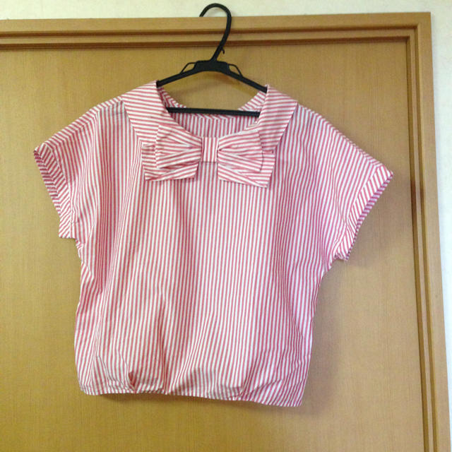 Dot&Stripes CHILDWOMAN(ドットアンドストライプスチャイルドウーマン)のストライプリボンシャツ レディースのトップス(シャツ/ブラウス(半袖/袖なし))の商品写真