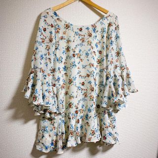 スナイデル(SNIDEL)のsnidel ☆ ちいさな花柄のチュニック(チュニック)