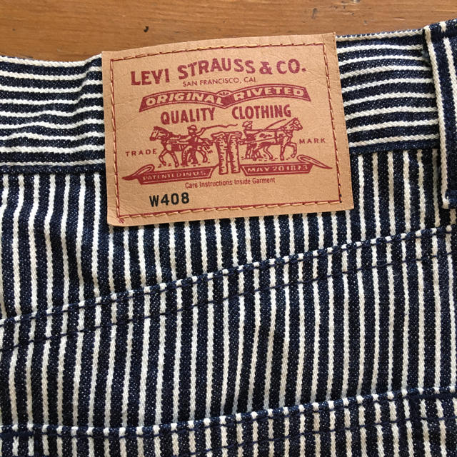 Levi's(リーバイス)のリーバイス　ヒッコリー　デニムスカート レディースのスカート(ひざ丈スカート)の商品写真
