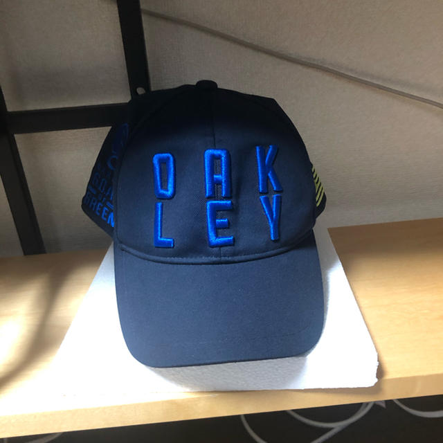 Oakley(オークリー)のcmk様専用　最終値引き: ゴルフ用キャップ メンズの帽子(キャップ)の商品写真