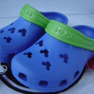 クロックス(crocs)の新品クロックス サンダル　ミッキー(サンダル)