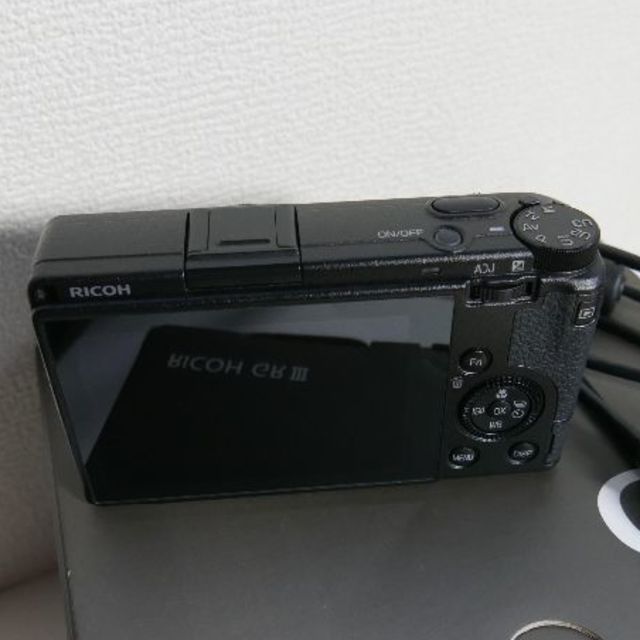 RICOH GR III リコー　中古品 スマホ/家電/カメラのカメラ(コンパクトデジタルカメラ)の商品写真