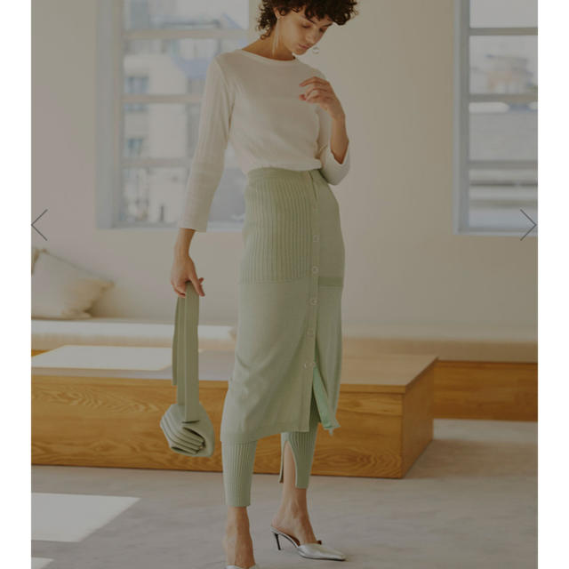 Ameri VINTAGE(アメリヴィンテージ)のAmeri VINTAGE LEGGINGS SET KNIT SKIRT レディースのスカート(ロングスカート)の商品写真