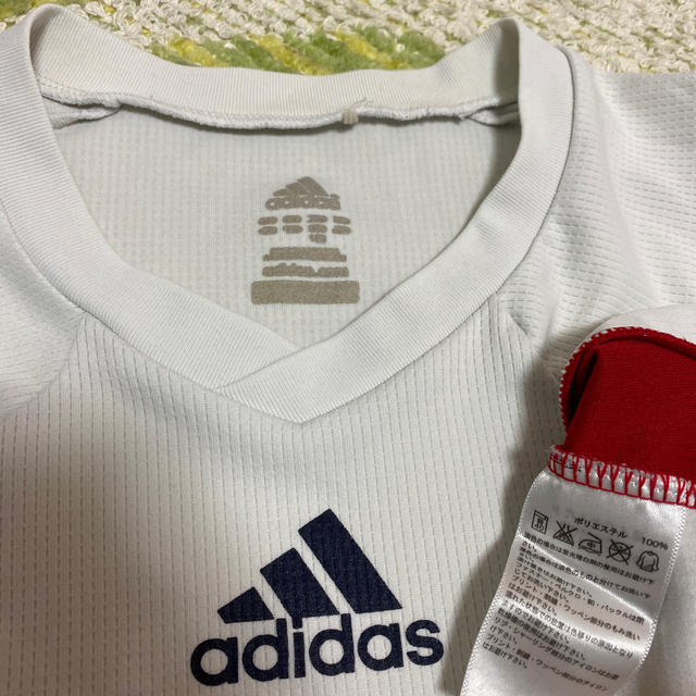 adidas(アディダス)のアディダスＴシャツ キッズ/ベビー/マタニティのキッズ服男の子用(90cm~)(Tシャツ/カットソー)の商品写真