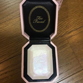 トゥフェイス(Too Faced)のトゥーフェイスド★ダイヤモンドライトマルチユースハイライター(フェイスパウダー)