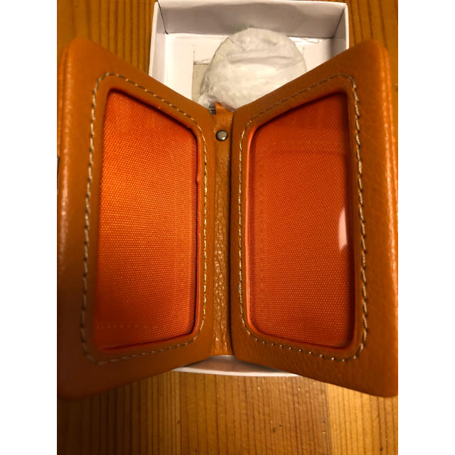 【ほぼ未使用】フォトホルダー フォトキーホルダー 2面 オレンジ 合皮 レディースのファッション小物(キーホルダー)の商品写真