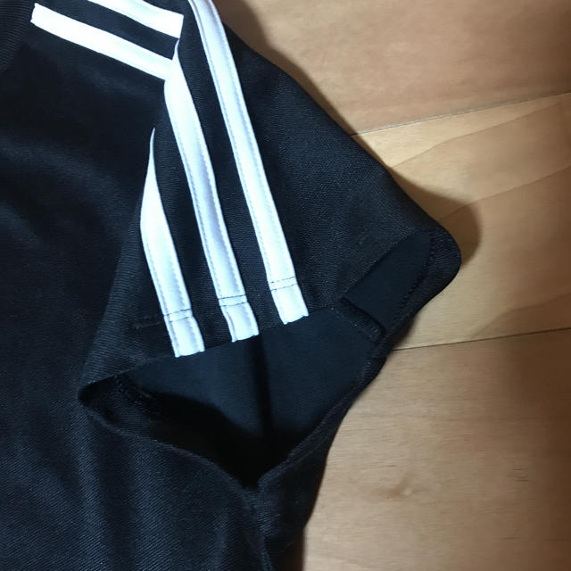 adidas(アディダス)のadidas ジャージ生地　トップス レディースのトップス(カットソー(半袖/袖なし))の商品写真