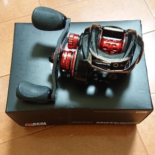 Abu REVO MGXtreme(リール)