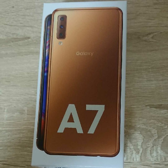 スマートフォン/携帯電話GALAXY A7 64GB ゴールド